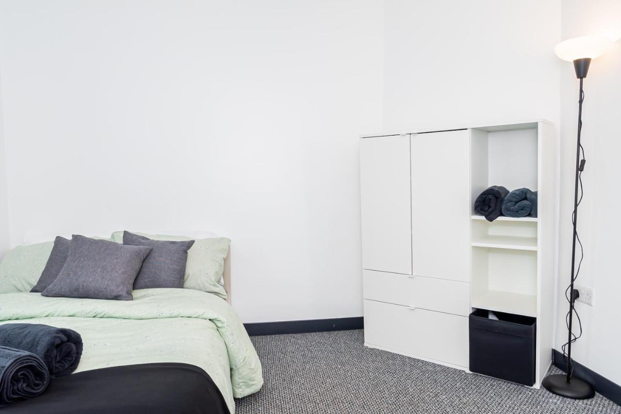 Shirley House 3, Guest House, Self Catering, Self Check In With Smart Locks, Use Of Fully Equipped Kitchen, Close To City Centre, Ideal For Longer Stays, Walking Distance To Bat, 20 Min Drive To Fawley Refinery, Excellent Transport Links Southampton Zewnętrze zdjęcie