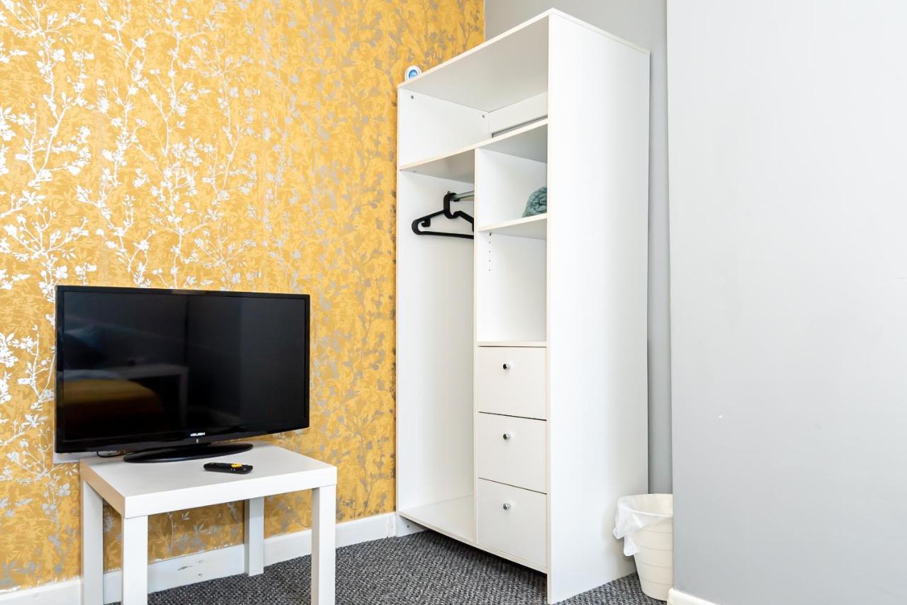 Shirley House 3, Guest House, Self Catering, Self Check In With Smart Locks, Use Of Fully Equipped Kitchen, Close To City Centre, Ideal For Longer Stays, Walking Distance To Bat, 20 Min Drive To Fawley Refinery, Excellent Transport Links Southampton Zewnętrze zdjęcie