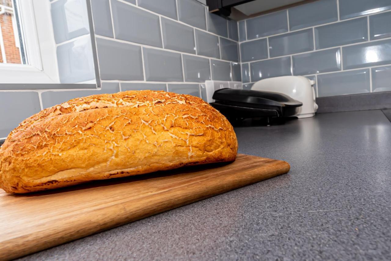 Shirley House 3, Guest House, Self Catering, Self Check In With Smart Locks, Use Of Fully Equipped Kitchen, Close To City Centre, Ideal For Longer Stays, Walking Distance To Bat, 20 Min Drive To Fawley Refinery, Excellent Transport Links Southampton Zewnętrze zdjęcie