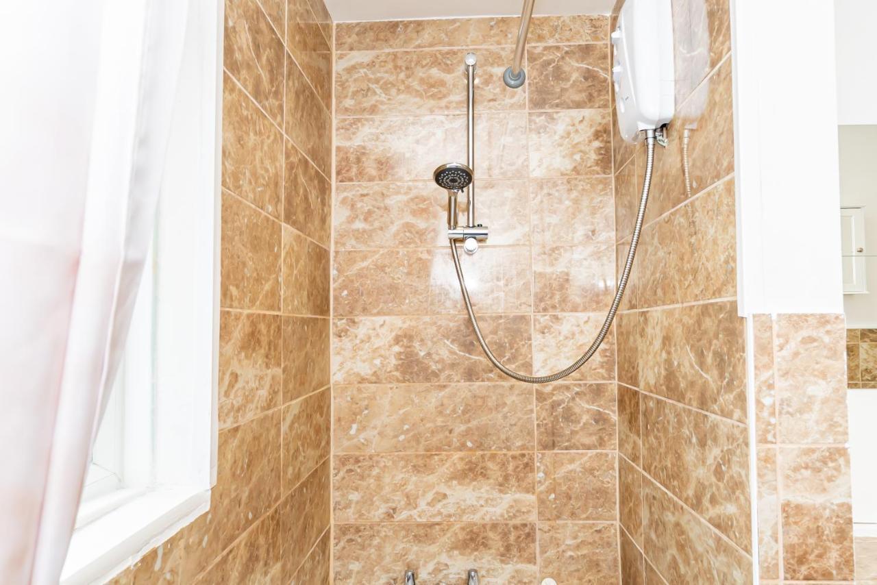 Shirley House 3, Guest House, Self Catering, Self Check In With Smart Locks, Use Of Fully Equipped Kitchen, Close To City Centre, Ideal For Longer Stays, Walking Distance To Bat, 20 Min Drive To Fawley Refinery, Excellent Transport Links Southampton Zewnętrze zdjęcie