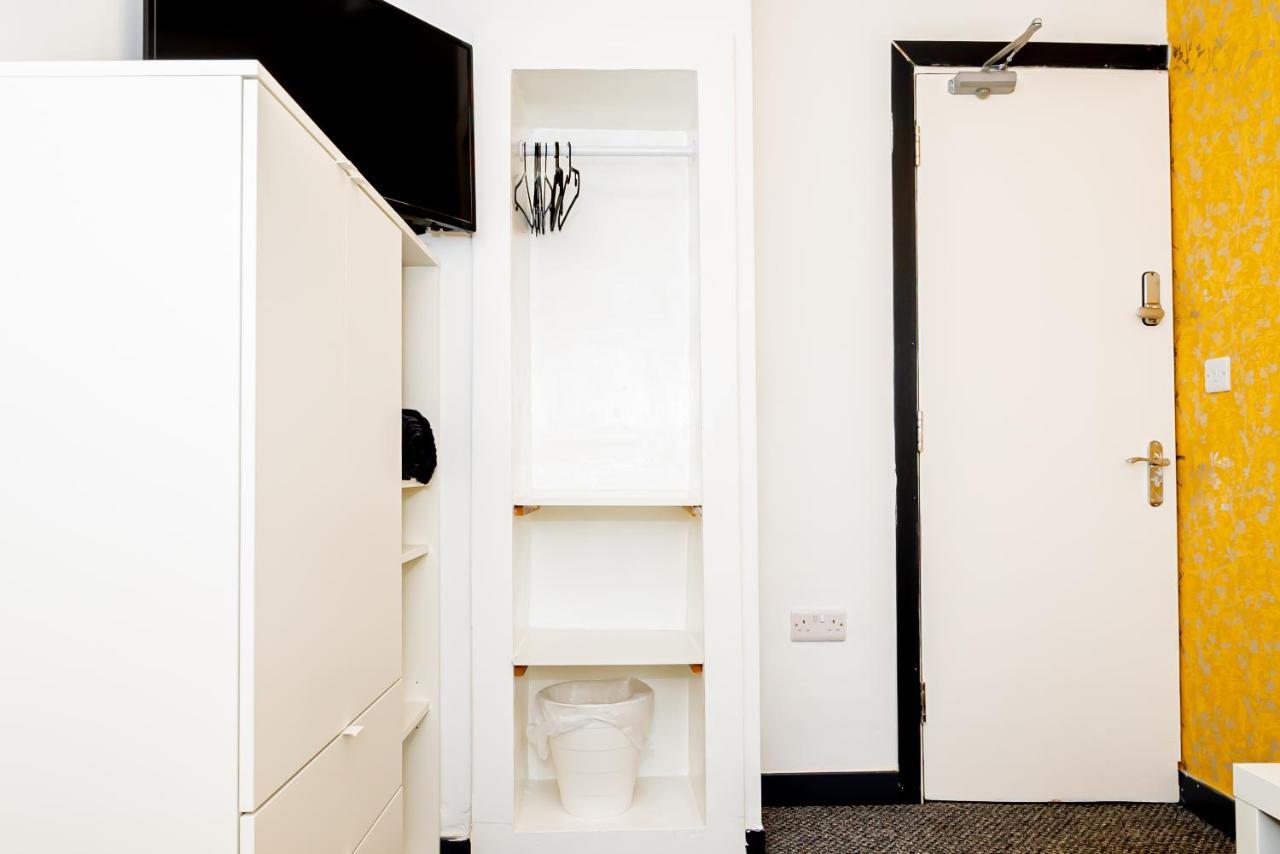 Shirley House 3, Guest House, Self Catering, Self Check In With Smart Locks, Use Of Fully Equipped Kitchen, Close To City Centre, Ideal For Longer Stays, Walking Distance To Bat, 20 Min Drive To Fawley Refinery, Excellent Transport Links Southampton Zewnętrze zdjęcie
