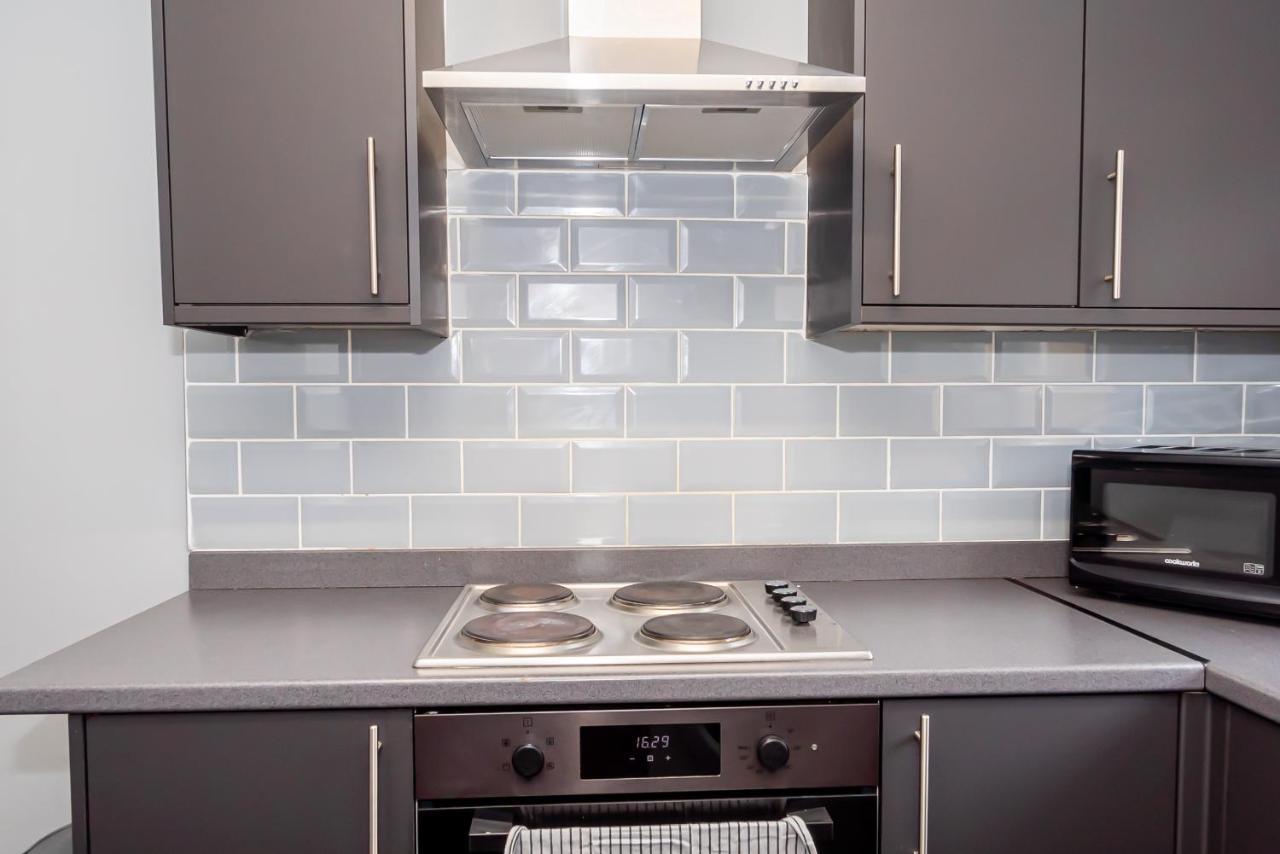 Shirley House 3, Guest House, Self Catering, Self Check In With Smart Locks, Use Of Fully Equipped Kitchen, Close To City Centre, Ideal For Longer Stays, Walking Distance To Bat, 20 Min Drive To Fawley Refinery, Excellent Transport Links Southampton Zewnętrze zdjęcie