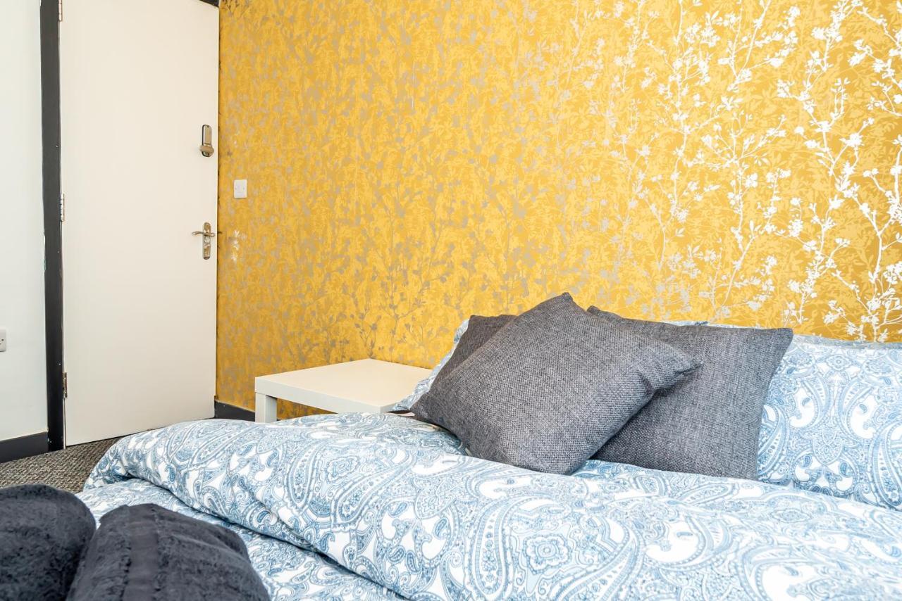 Shirley House 3, Guest House, Self Catering, Self Check In With Smart Locks, Use Of Fully Equipped Kitchen, Close To City Centre, Ideal For Longer Stays, Walking Distance To Bat, 20 Min Drive To Fawley Refinery, Excellent Transport Links Southampton Zewnętrze zdjęcie