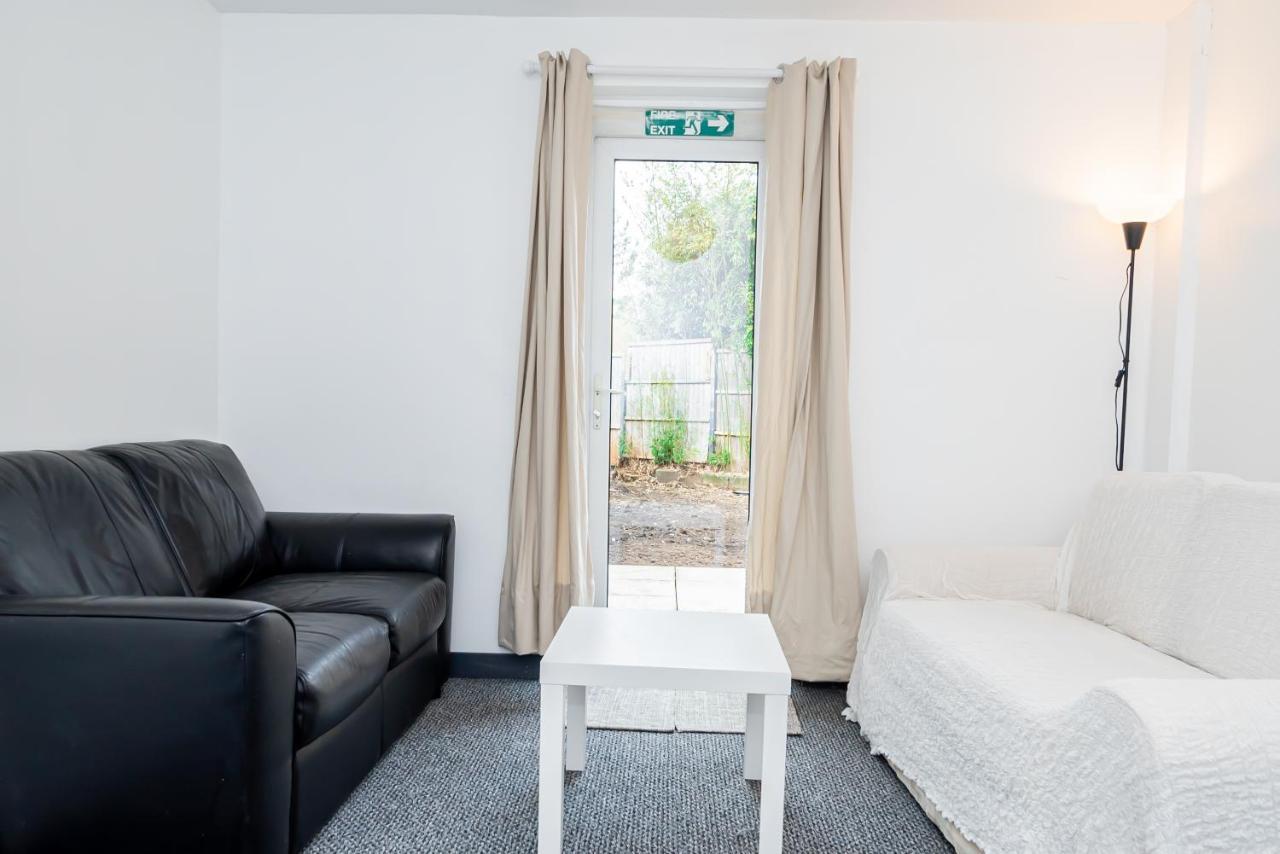 Shirley House 3, Guest House, Self Catering, Self Check In With Smart Locks, Use Of Fully Equipped Kitchen, Close To City Centre, Ideal For Longer Stays, Walking Distance To Bat, 20 Min Drive To Fawley Refinery, Excellent Transport Links Southampton Zewnętrze zdjęcie