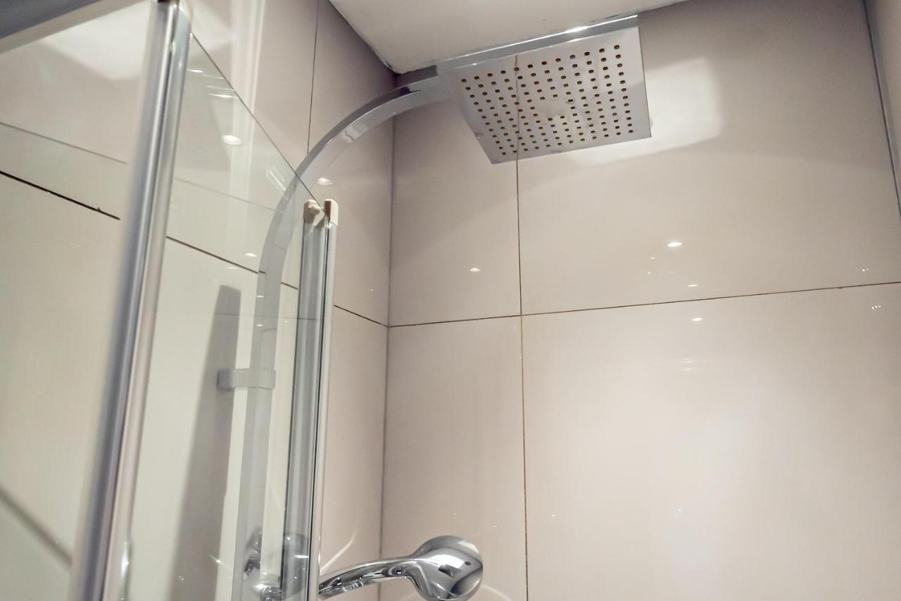 Shirley House 3, Guest House, Self Catering, Self Check In With Smart Locks, Use Of Fully Equipped Kitchen, Close To City Centre, Ideal For Longer Stays, Walking Distance To Bat, 20 Min Drive To Fawley Refinery, Excellent Transport Links Southampton Zewnętrze zdjęcie